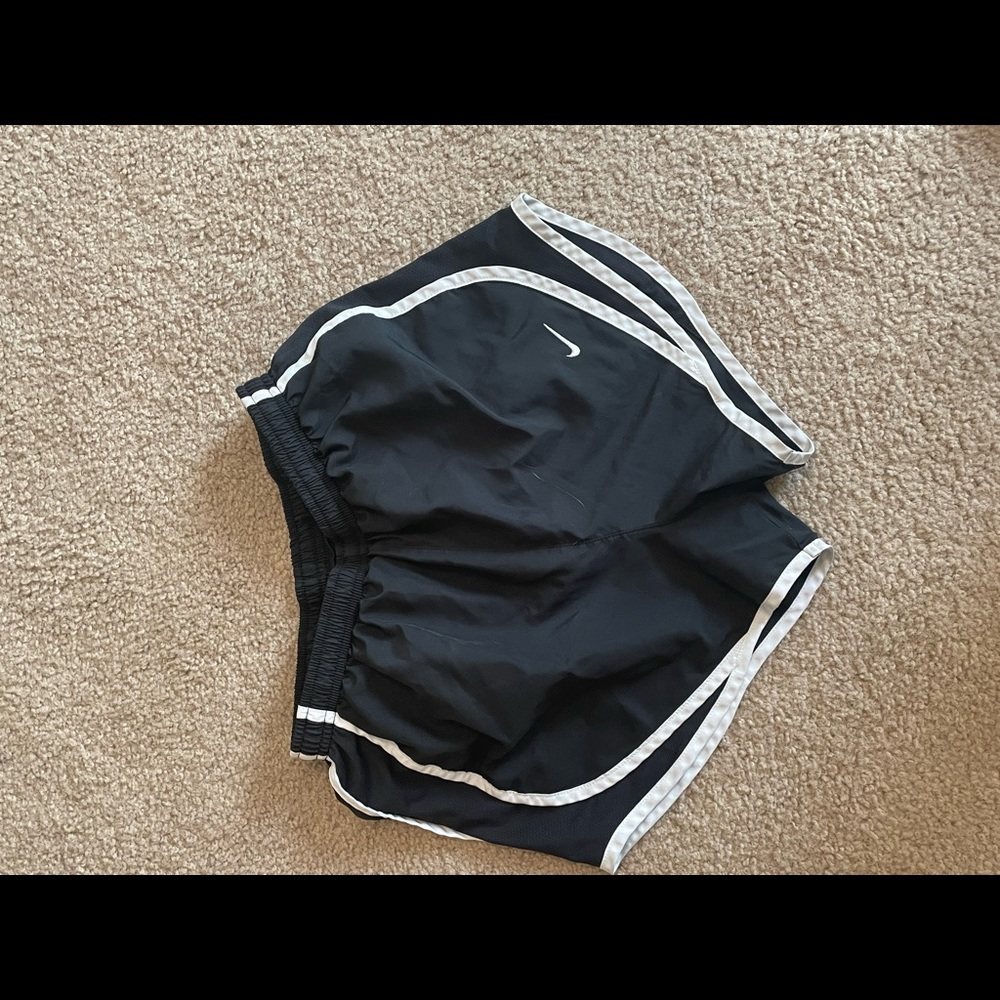 Black Nike shorts